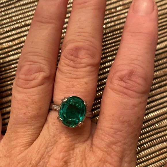 ⭐️NEW⭐️ 925 Sterling Silver Huge GREEN Flawless Paraiba Tourmaline RING - Picture 4 of 7